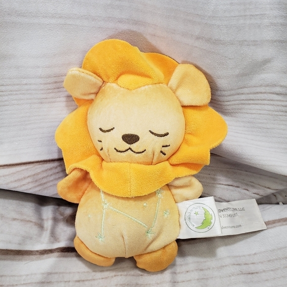 Animal Adventure Star Gazer Sleepy Lion Mini Plush Toy Lovey Glow In Dark 6" 22 - Picture 1 of 9